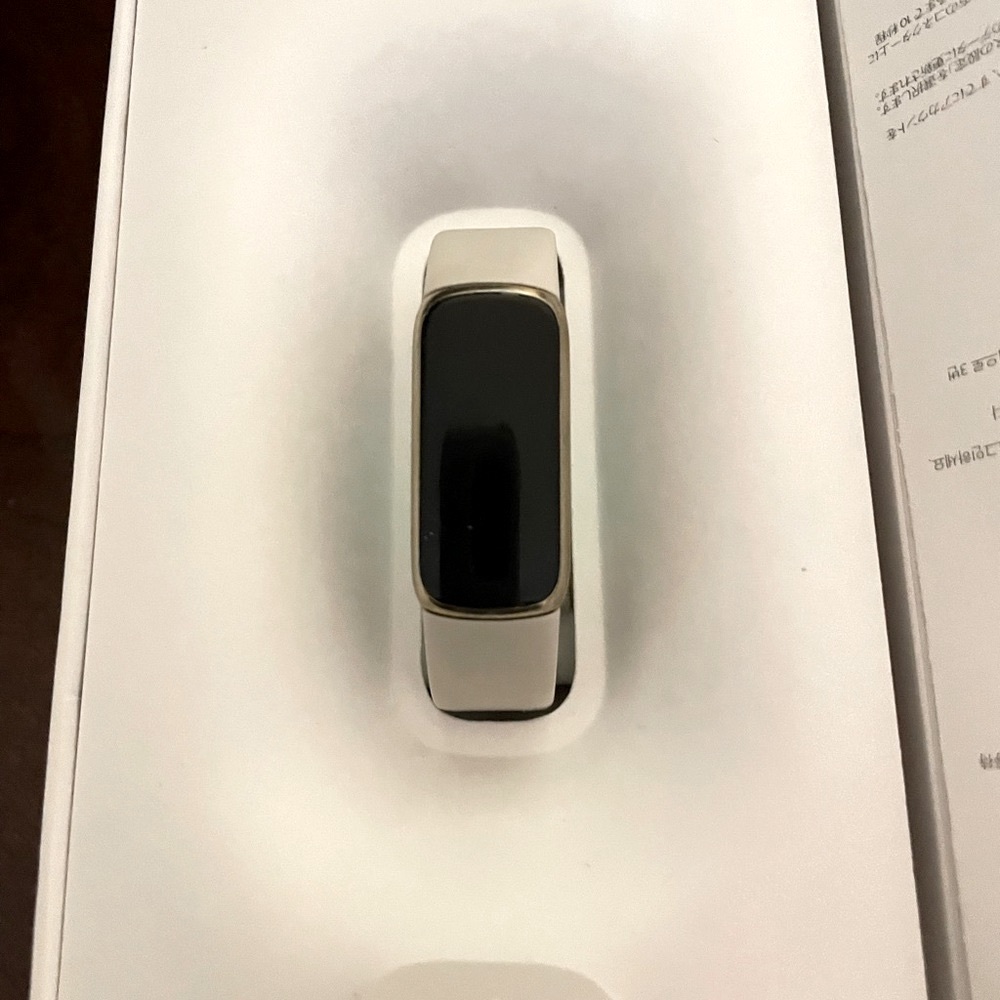 Fitbit Luxe Fitness &Wellness Tracker